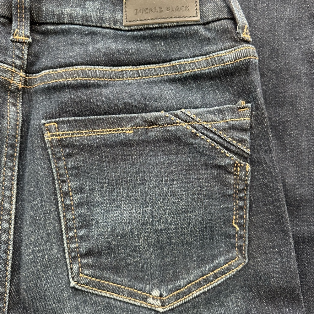 Buckle Black Bootcut Jeans fit number 35 size 27